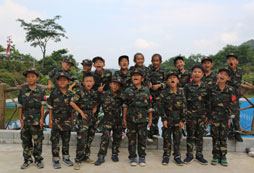 廣西兒童軍事夏令營(yíng)提升孩子綜合素質(zhì)！