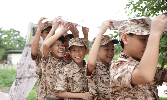 廣西軍事夏令營.gif