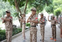 廣西軍事訓(xùn)練營(yíng)矯正青少年的不良習(xí)慣