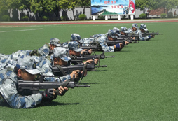 參加廣西軍事夏令營充實(shí)孩子的假期生活