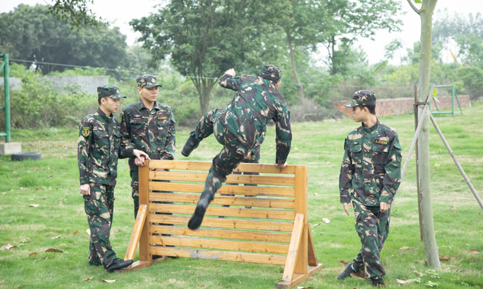 廣西軍事夏令營.jpg