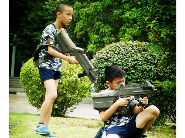 <strong>2017廣州軍事拓展夏令營報名優(yōu)惠政策</strong>