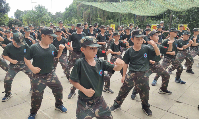 廣州軍事夏令營價格