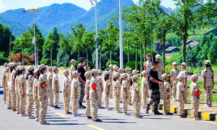 廣州軍事夏令營(yíng)