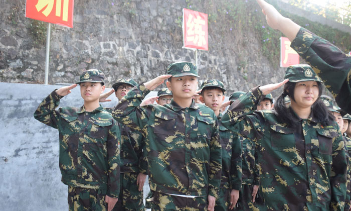 廣州比較便宜的軍事夏令營