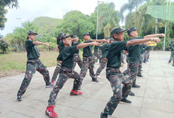 廣州軍事夏令營哪家好，專業(yè)機構推薦