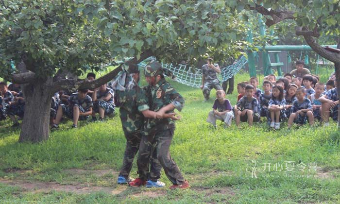 廣州軍事夏令營(yíng)