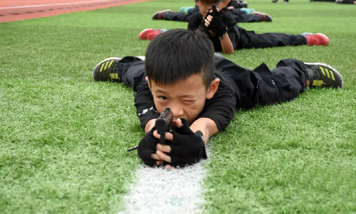 桂林軍事化夏令營(yíng)報(bào)名多少錢