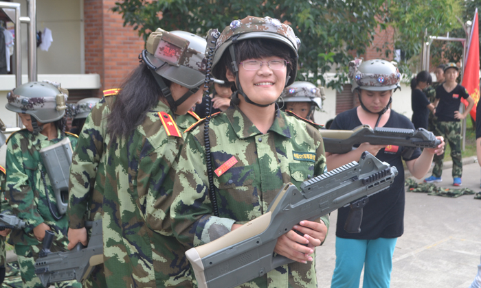 讓孩子參加軍事特訓(xùn)會有那些收獲