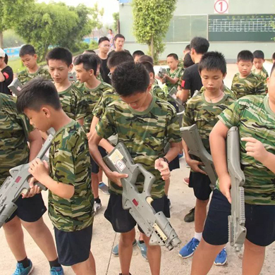 桂林軍事夏令營(yíng)帶你全面成長(zhǎng)！