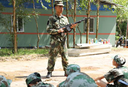 暑假期間桂林市哪里有小學生報的軍事夏令營？