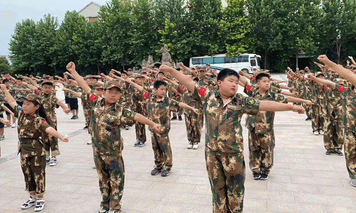 貴州軍事夏令營課程亮點和理念有哪些？.gif