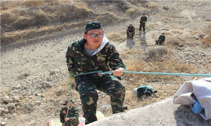 國內(nèi)有哪些好口碑軍事夏令營