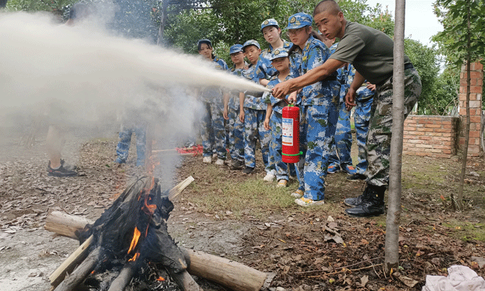 國(guó)內(nèi)優(yōu)質(zhì)軍事夏令營(yíng)