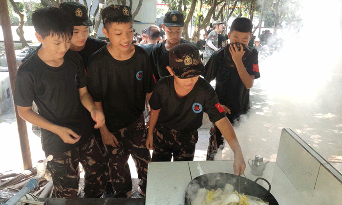 在國內(nèi)有哪些優(yōu)質(zhì)的軍事夏令營