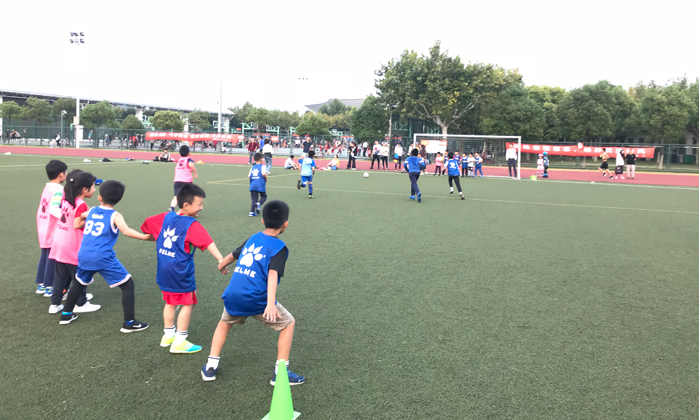 國內(nèi)足球夏令營