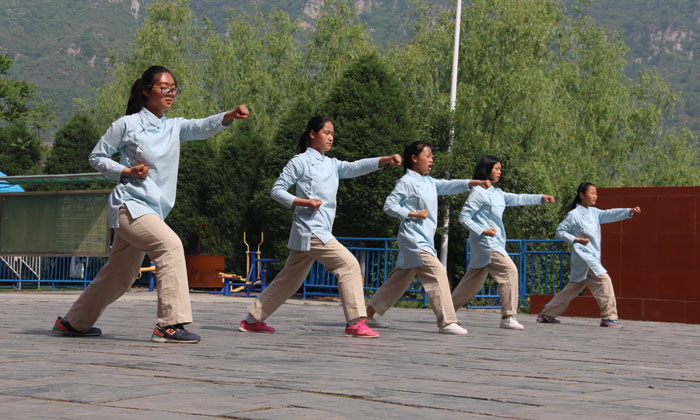 參加國(guó)學(xué)夏令營(yíng)對(duì)孩子的改變！.jpg