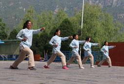 國(guó)學(xué)夏令營(yíng)讓孩子零距離感受國(guó)學(xué)的魅力
