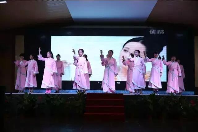 國內(nèi)夏令營領(lǐng)先機構(gòu)