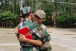 廣西黃埔軍事夏令營的老師怎么樣？