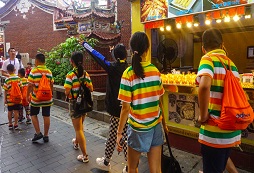 2024報(bào)名海邊夏令營(yíng)多少錢？