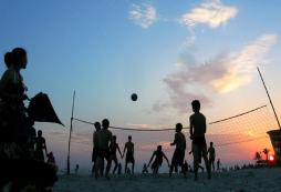 這個夏天帶著孩子一起參加海濱夏令營吧！