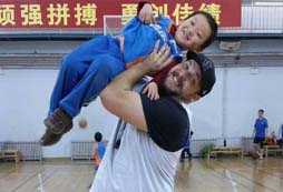 哈林秀王籃球夏令營為什么受家長和孩子的歡迎？