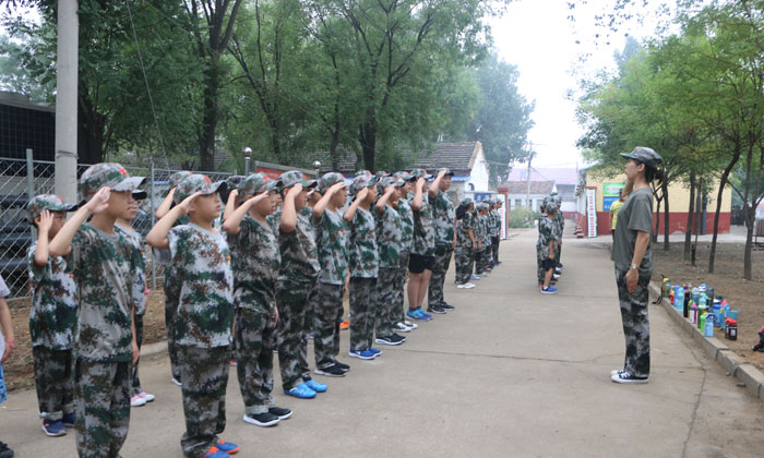 暑期參加杭州一個(gè)月軍訓(xùn)的夏令營(yíng)能收獲什么？