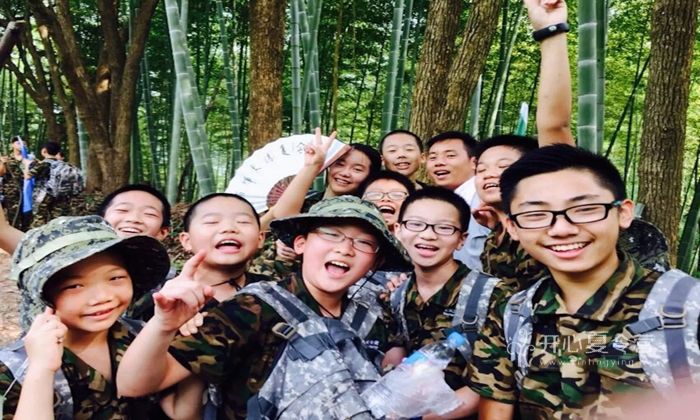 杭州軍事夏令營小戰(zhàn)士們
