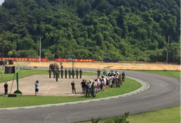 杭州拓展夏令營讓孩子經歷風雨的洗禮