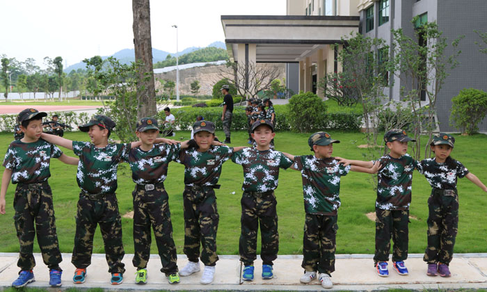 杭州軍事夏令營(yíng)