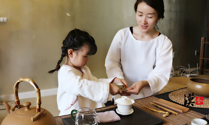 參加杭州親子夏令營活動建立良好的親子關(guān)系