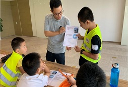 河北精英夏令營引導(dǎo)孩子一步步走向成功