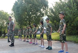 合肥軍旅夏令營(yíng)對(duì)孩子有哪些好處？