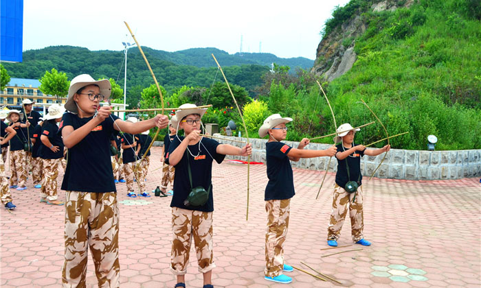 黑龍江軍事夏令營(yíng)