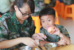 黑龍江軍旅訓(xùn)練營激發(fā)孩子潛能