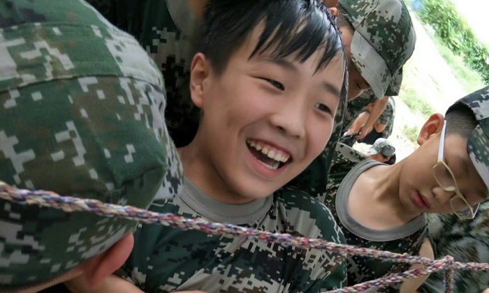 不少家長(zhǎng)為什么讓孩子暑期參加河南軍事夏令營(yíng).jpg