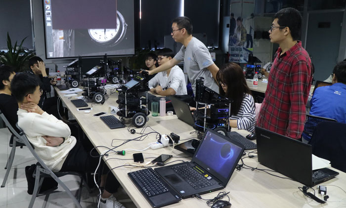 中小學生參加河南機器人夏令營的意義有什么？.jpg