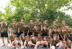 河南青少年夏令營(yíng)培養(yǎng)孩子軍人作風(fēng)