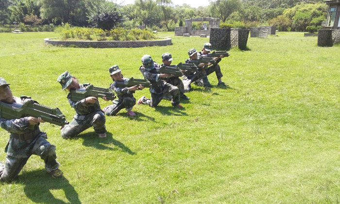 河源軍旅夏令營(yíng)幫孩子養(yǎng)成受益終生的好習(xí)慣！.jpg