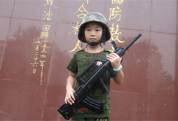 培養(yǎng)學(xué)員不怕吃苦的軍人作風(fēng)