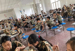 河南軍事夏令營的課程對孩子有什么幫助？