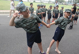 選擇河南軍事零距離體驗軍人生活
