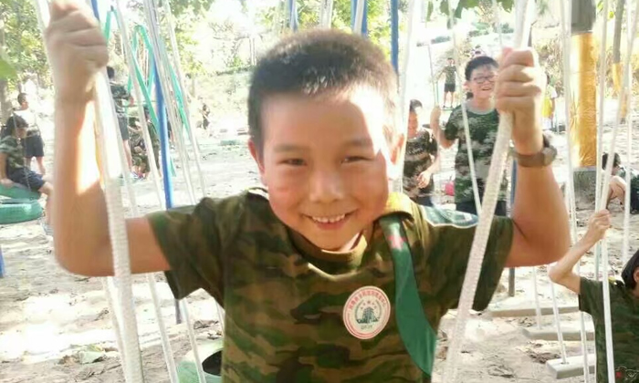 河南軍事夏令營鍛煉孩子堅(jiān)強(qiáng)的意志
