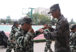 河南軍事夏令營幫助孩子成長蛻變！