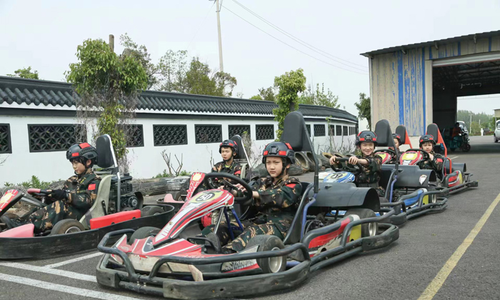 卡丁車
