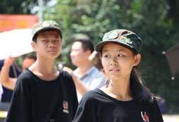 正在參加廣州黃埔軍旅夏令營的營員們