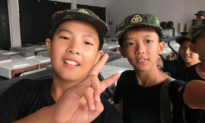 營(yíng)員們雖流汗，但很開心