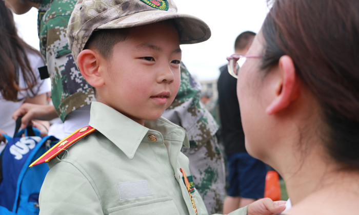 黃埔軍旅學(xué)生夏令營激發(fā)孩子潛能