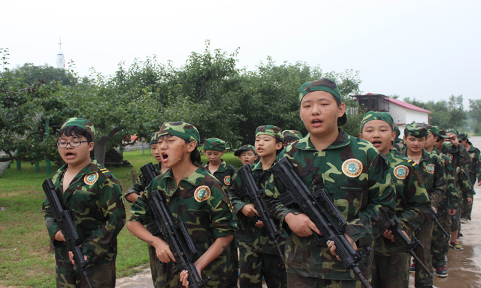 青少年參加黃埔軍旅特訓(xùn)夏令營有什么好處？
